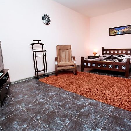 Апартаменты По Проспекту Мира 35А Chernihiv Luaran gambar